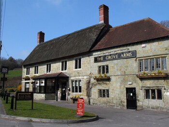 The Grove Arms - Inns with Pet Friendly Rooms in Shaftesbury