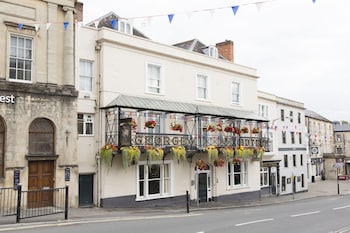 George Hotel - Inns with Pet Friendly Rooms in Frome