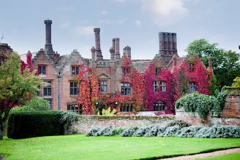 Seckford Hall Hotel & Spa, Bw Premier Collection - Hotels with Pet Rooms in Woodbridge