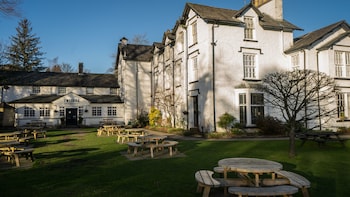 Tweedies Bar And Lodge - Hotels with Pet Friendly Rooms in Ambleside