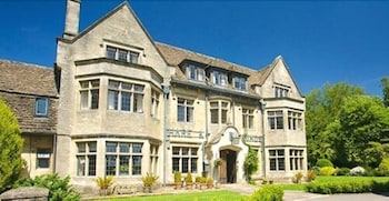 Hare And Hounds Hotel - Hotels with Pet Rooms in Tetbury