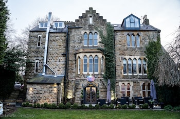 Farnley Tower Guesthouse - Hotels with Pet Rooms in Durham