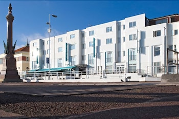 The White Rock Hotel - Hotels with Pet Rooms in Hastings