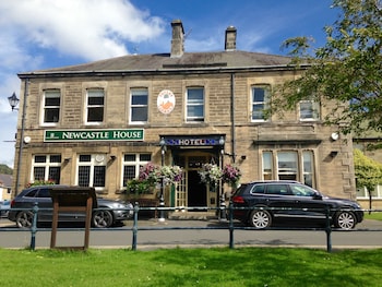 Newcastle House Hotel - B&Bs with Pet Rooms in Morpeth