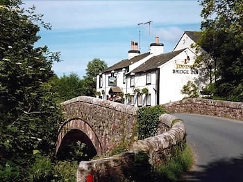 The Bridge Inn - Inns with Pet Friendly Rooms in Holmrook