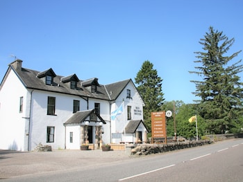 Roy Bridge Hotel - Hotels with Pet Rooms in Roybridge