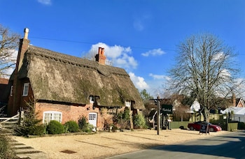 Thatched Cottage Hotel - Hotels with Pet Rooms in Brockenhurst