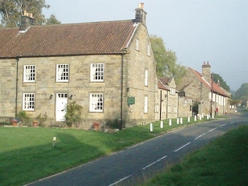 Burnley House - Guest houses with Pet Rooms in York