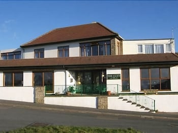 The Cliff Hotel - Hotels with Pet Rooms in Bude