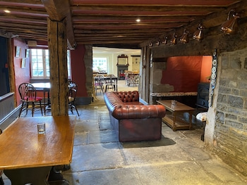 The Lion At Pennard - Inns with Pet Rooms in Glastonbury