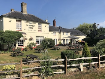 The Mortimer Arms - Inns with Pet Rooms in Romsey