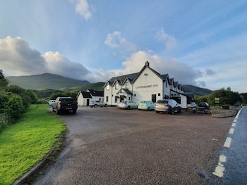 Lochailort Inn - Inns with Pet Friendly Rooms in Lochailort