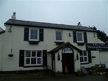 The Old Wainhouse - Inns with Pet Rooms in Bude