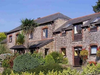 Penvith Barns - B&Bs with Pet Rooms in Looe