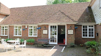 Harrow Inn - Inns with Pet Rooms in Maidstone