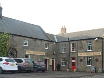 The Three Wheat Heads - Inns with Pet Rooms in Morpeth