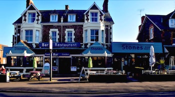 Stones Hotel Bar & Restaurant - Hotels with Pet Rooms in Minehead