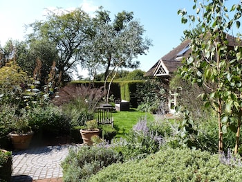 Bootmenders B&b - B&Bs with Pet Rooms in Petersfield