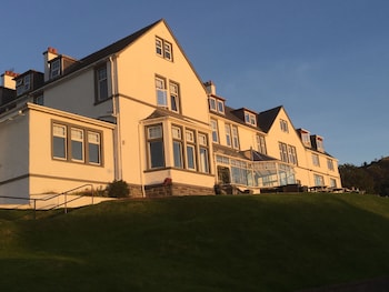 West Highland Hotel - Hotels with Pet Rooms in Mallaig