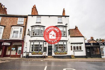 Oyo The White Horse - Inns with Pet Friendly Rooms in Ripon