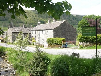 Sweetbriar Cottage Bed & Breakfast - B&Bs with Pet Rooms in Skipton