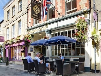 The Golden Cross - Inns with Pet Friendly Rooms in Cirencester