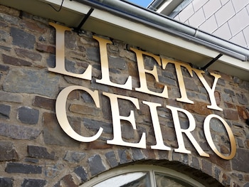 Llety Ceiro Country Guest House - Guest houses with Pet Friendly Rooms in Bow Street