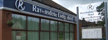 Ravensdene Lodge Hotel - Hotels with Pet Friendly Rooms in Gateshead