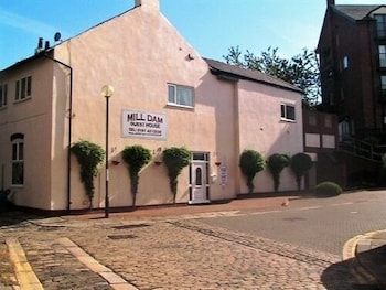 Mill Dam Guest House - Guest houses with Pet Rooms in South Shields