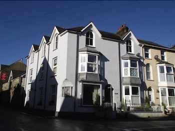 Gwynle Boutique B Amp B - B&Bs with Pet Friendly Rooms in Criccieth