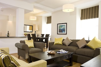 Inverness City Suites - Apartments with Pet Rooms in Inverness