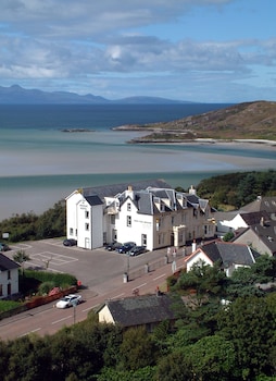 Morar Hotel - Hotels with Pet Rooms in Mallaig