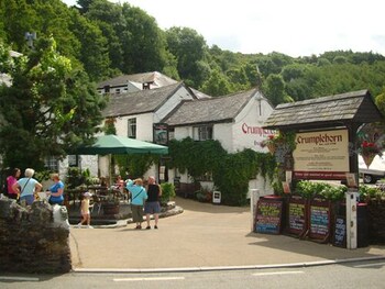 The Crumplehorn Inn & Mill - B&Bs with Pet Rooms in Looe