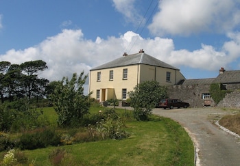 Lamphey Park - Guest houses with Pet Rooms in Pembroke