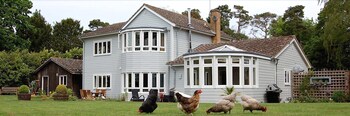 Hare Lodge - B&Bs with Pet Friendly Rooms in Saxmundham