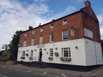 The Crown - Inns with Pet Rooms in Northampton