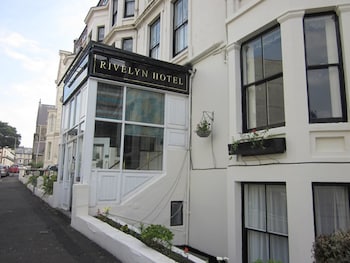 Rivelyn Hotel - Hotels with Pet Rooms in Scarborough