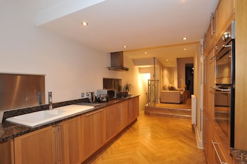 Chester Apartments - Apartments with Pet Friendly Rooms in Chester