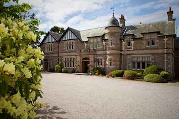 Ramnee Hotel - Hotels with Pet Rooms in Forres