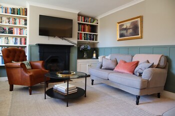 Meadow Cottage - Cottages with Pet Friendly Rooms in Salisbury