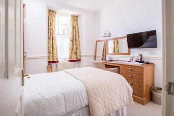 The Queens Hotel - Hotels with Pet Friendly Rooms in Penzance