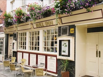 The Bull Inn - Inns with Pet Rooms in Shrewsbury