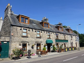 Sutherland Inn - Inns with Pet Friendly Rooms in Brora