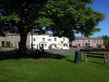 The Black Bull At Nateby - Inns with Pet Friendly Rooms in Kirkby Stephen