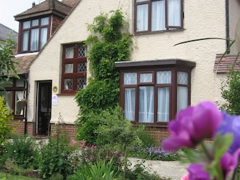 Railway Cottage - Guest houses with Pet Rooms in Swanage