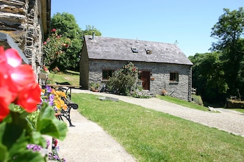 Troedyrhiw Holiday Cottages - Cottages with Pet Rooms in Cardigan