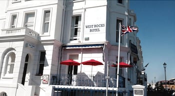 West Rocks Hotel - Hotels with Pet Rooms in Eastbourne