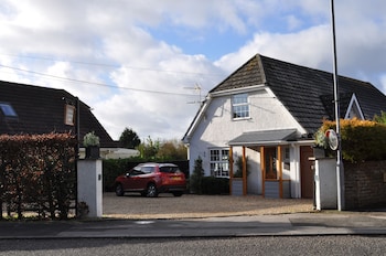 Canford Crossing - B&Bs with Pet Rooms in Wimborne