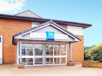 Ibis Budget Warrington Lymm Services - Hotels with Pet Rooms in Lymm