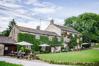 Lister Arms - Inns with Pet Rooms in Skipton